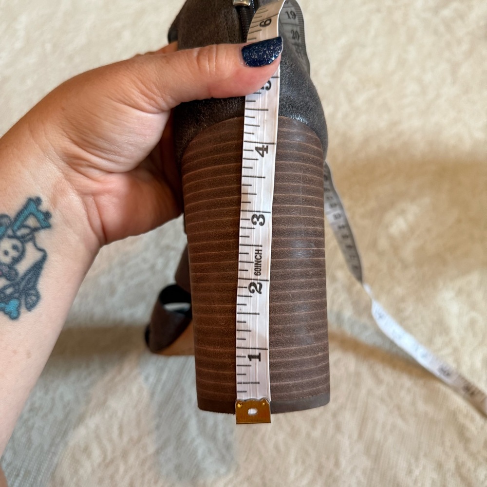 NWOT Vince Camuto Phandras charcoal lace up stacked heel leather sandals - Picture 10 of 10